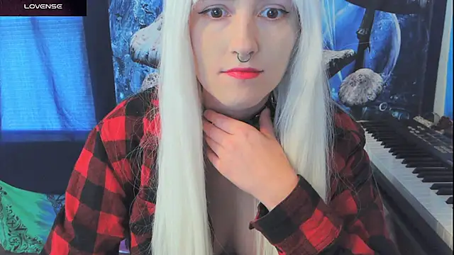 Snapshot of _hellostormy_ chatting on April 12, 2026, 4:21 pm hellostormy online show from April 12, 2026, 4:21 pm