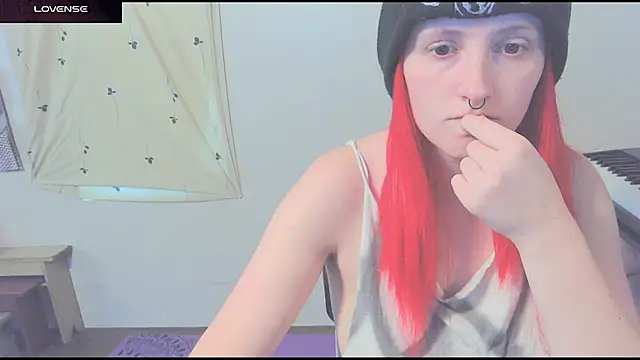 Snapshot of _hellostormy_ chatting on April 19, 2026, 1:45 pm hellostormy online show from April 19, 2026, 1:45 pm