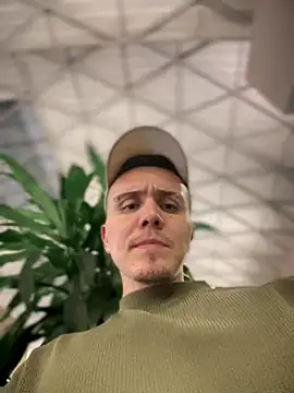 Snapshot of adam-rivera chatting on September 9, 2025, 1:38 am adam-rivera online show from September 9, 2025, 1:38 am