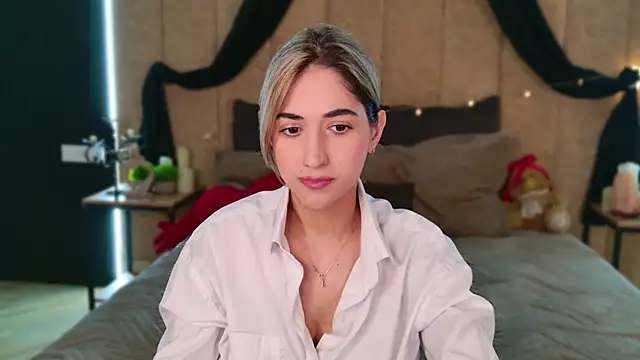 Teresa Stane online show from March 22, 2025, 5:28 am