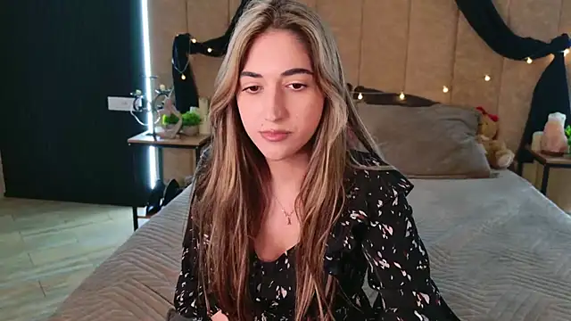 Teresa Stane online show from March 13, 2025, 8:37 am