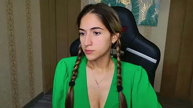 Teresa Stane online show from September 19, 2025, 5:11 am