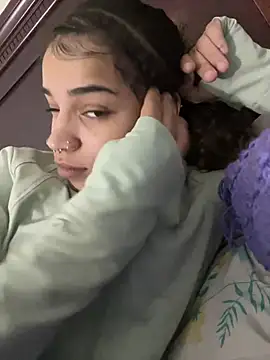 Snapshot of 1prettygem chatting on December 27, 2024, 12:18 am 1prettygem online show from December 27, 2024, 12:18 am