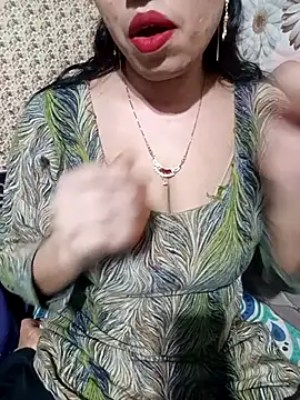 Snapshot of Haniya-143 chatting on February 25, 2026, 6:41 pm Haniya-143 online show from February 25, 2026, 6:41 pm