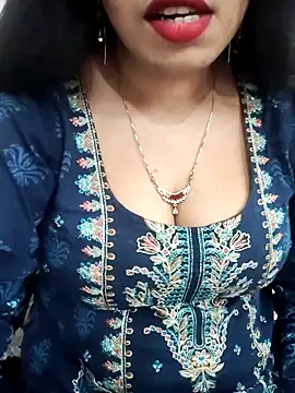 Snapshot of Haniya-143 chatting on February 26, 2026, 5:35 pm Haniya-143 online show from February 26, 2026, 5:35 pm