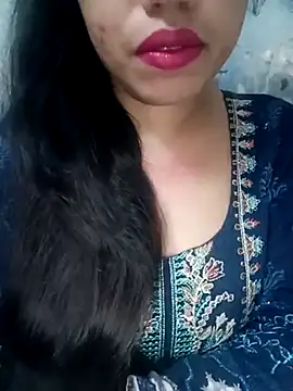 Snapshot of Haniya-143 chatting on April 15, 2026, 9:48 pm Haniya-143 online show from April 15, 2026, 9:48 pm