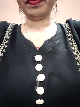 Snapshot of Haniya-143 chatting on February 21, 2026, 7:38 pm Haniya-143 online show from February 21, 2026, 7:38 pm