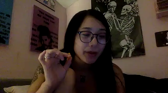 Snapshot of tokyobaby chatting on December 17, 2024, 6:35 am tokyobaby online show from December 17, 2024, 6:35 am