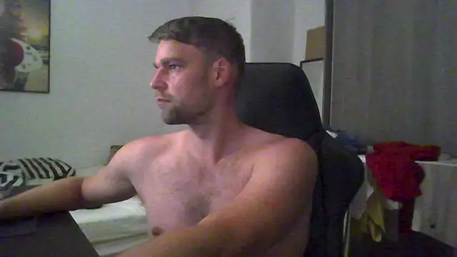Snapshot of The_big_viking_ chatting on August 6, 2026, 7:53 pm The big viking online show from August 6, 2026, 7:53 pm