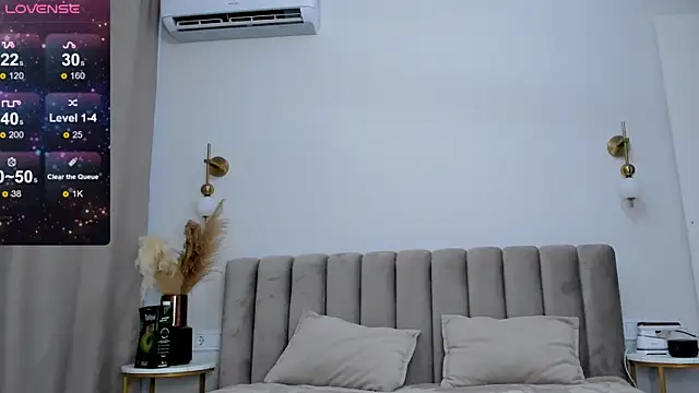 Snapshot of LadyHottCum chatting on September 12, 2025, 12:16 pm LadyHottCum online show from September 12, 2025, 12:16 pm