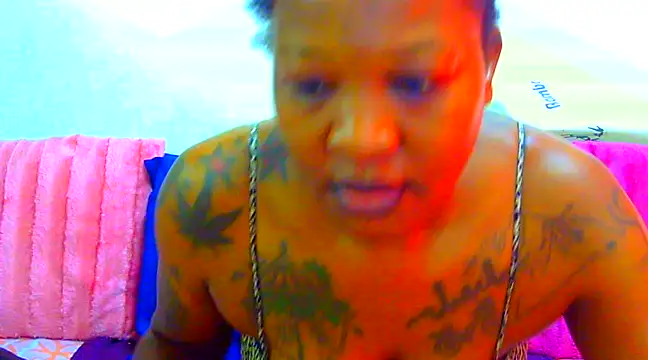 Snapshot of TattoedGoddessxx chatting on March 3, 2025, 2:28 pm TattoedGoddessxx online show from March 3, 2025, 2:28 pm