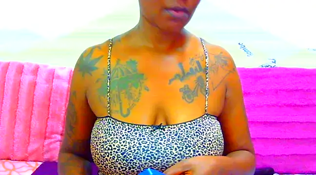 Snapshot of TattoedGoddessxx chatting on February 27, 2025, 9:14 pm TattoedGoddessxx online show from February 27, 2025, 9:14 pm