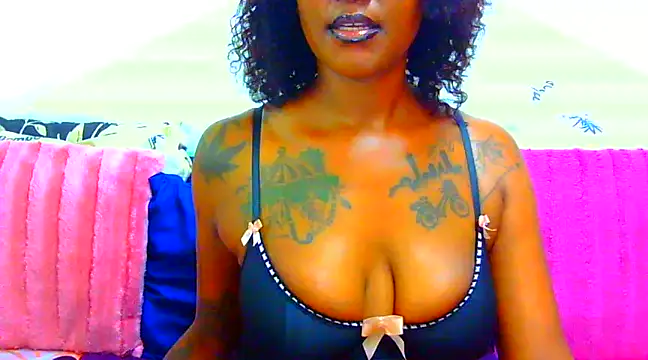 Snapshot of TattoedGoddessxx chatting on March 7, 2025, 9:27 pm TattoedGoddessxx online show from March 7, 2025, 9:27 pm