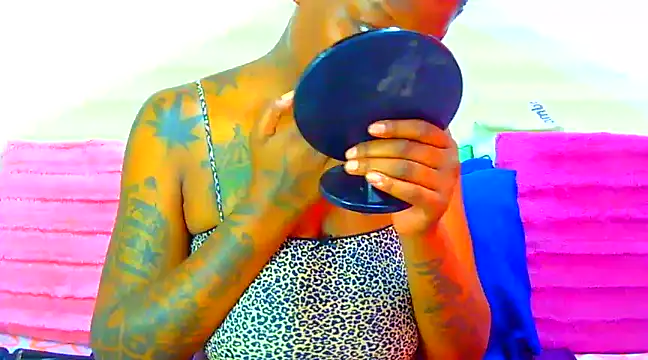 Snapshot of TattoedGoddessxx chatting on March 4, 2025, 10:24 am TattoedGoddessxx online show from March 4, 2025, 10:24 am