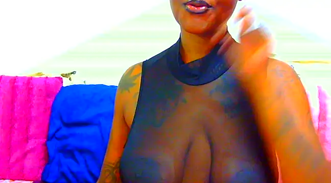 Snapshot of TattoedGoddessxx chatting on February 17, 2025, 6:28 pm TattoedGoddessxx online show from February 17, 2025, 6:28 pm