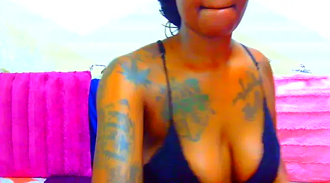 Snapshot of TattoedGoddessxx chatting on February 6, 2025, 10:53 pm TattoedGoddessxx online show from February 6, 2025, 10:53 pm