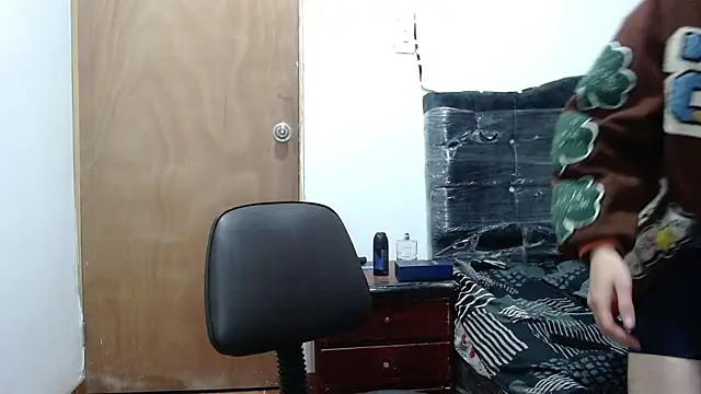 pervertsteens3 online show from November 7, 2025, 7:13 am