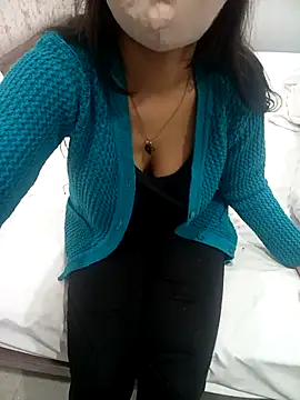 Snapshot of Alina_398 chatting on March 21, 2025, 12:50 pm Alina 398 online show from March 21, 2025, 12:50 pm