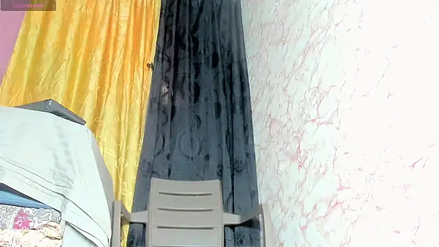 Snapshot of salomezanin chatting on September 19, 2025, 2:43 pm salomezanin online show from September 19, 2025, 2:43 pm