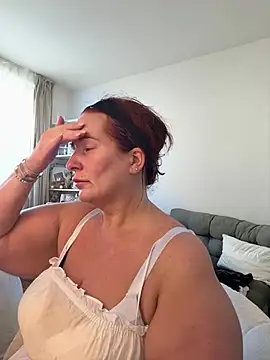 Engel mia online show from February 7, 2026, 12:13 pm