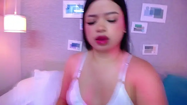 Snapshot of College_whore chatting on January 21, 2025, 1:21 pm College whore online show from January 21, 2025, 1:21 pm