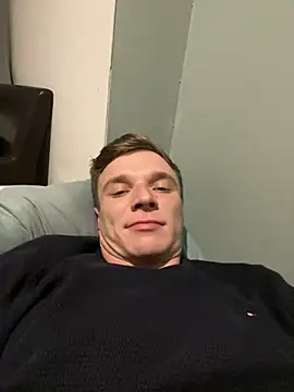 johnyli23 online show from December 11, 2024, 12:02 am