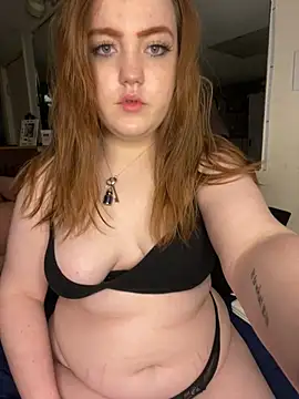 Snapshot of bree4205 chatting on February 6, 2025, 1:27 am bree4205 online show from February 6, 2025, 1:27 am