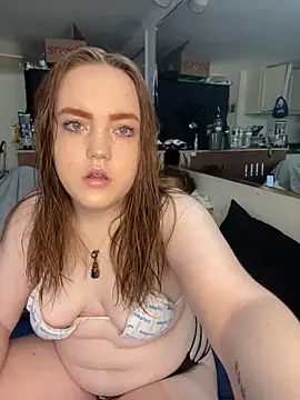 Snapshot of bree4205 chatting on January 8, 2025, 6:31 pm bree4205 online show from January 8, 2025, 6:31 pm