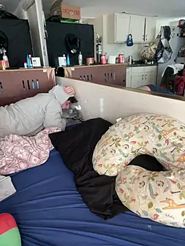 Snapshot of bree4205 chatting on January 15, 2025, 8:48 pm bree4205 online show from January 15, 2025, 8:48 pm