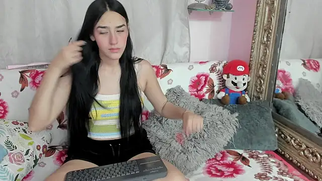 oriana faddila online show from March 15, 2025, 6:14 am