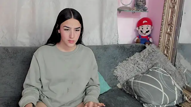 oriana faddila online show from March 23, 2025, 8:04 am