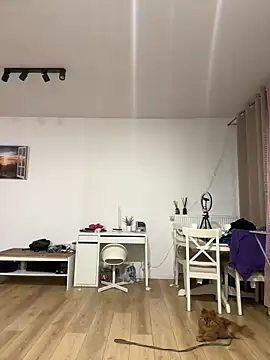 Snapshot of reema6969 chatting on December 11, 2024, 2:22 pm reema6969 online show from December 11, 2024, 2:22 pm