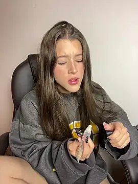 ally sunn  online show from February 27, 2025, 6:35 am