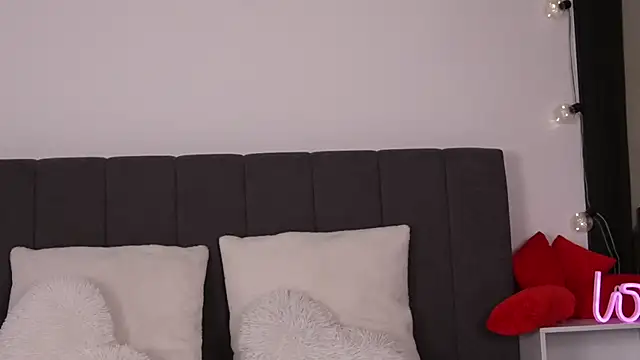 madymuse online show from February 12, 2026, 11:15 pm