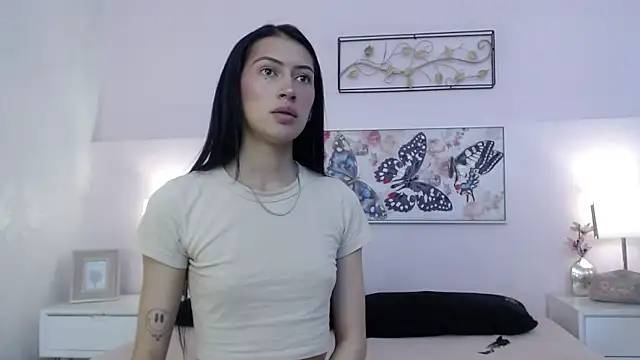 sara17  online show from November 14, 2025, 3:21 am