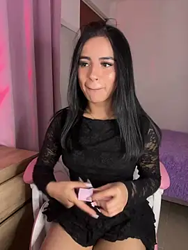 Snapshot of Emily-14 chatting on January 6, 2026, 6:28 am Emily-14 online show from January 6, 2026, 6:28 am