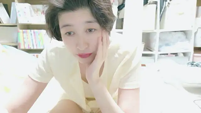 Snapshot of morikawa_sayaka chatting on April 21, 2026, 12:45 pm morikawa sayaka online show from April 21, 2026, 12:45 pm