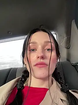 Mia Mia M online show from May 29, 2026, 4:13 pm
