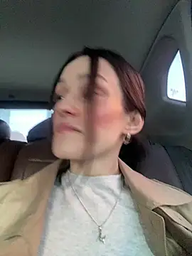 Snapshot of Mia_Mia_M chatting on April 1, 2026, 2:47 pm Mia Mia M online show from April 1, 2026, 2:47 pm