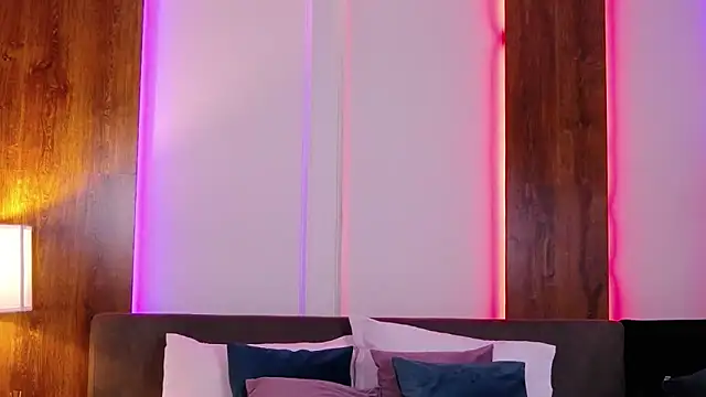 Snapshot of SkylerSpark chatting on November 16, 2025, 8:46 pm SkylerSpark online show from November 16, 2025, 8:46 pm