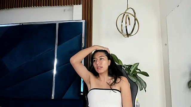 CarlaAlvez online show from February 7, 2026, 2:14 pm