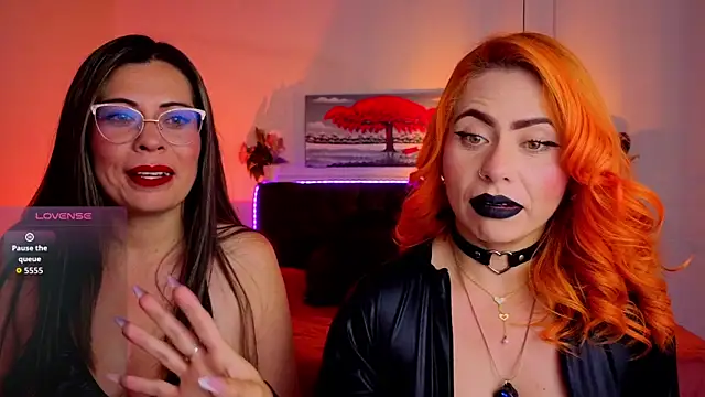  lara1 online show from November 5, 2025, 7:39 pm