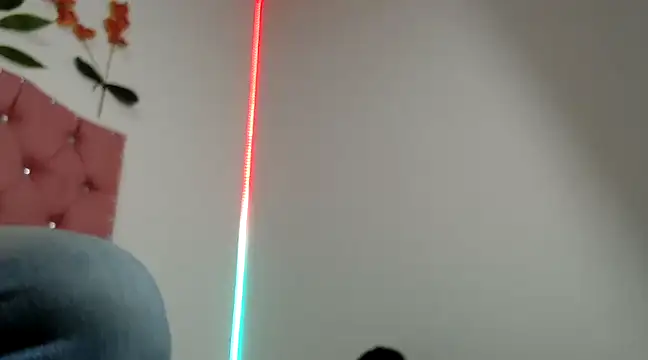 TU BEBE18 online show from December 19, 2024, 7:29 pm