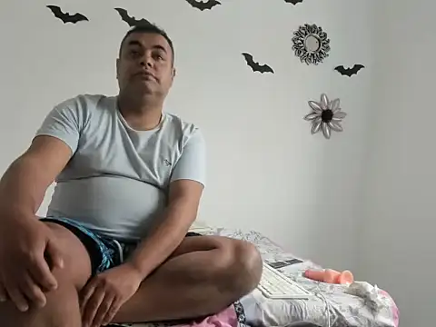 TU BEBE18 online show from January 31, 2025, 3:33 pm