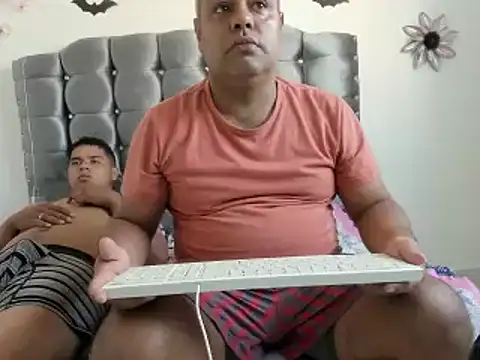 TU BEBE18 online show from January 15, 2025, 8:16 pm