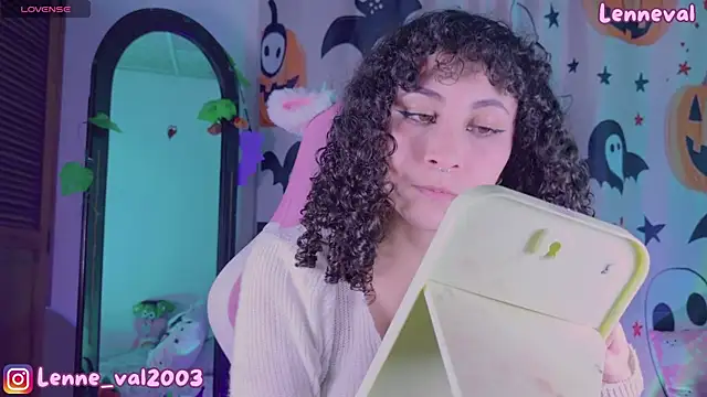 Snapshot of Lenneval1 chatting on October 24, 2025, 3:05 am Lenneval1 online show from October 24, 2025, 3:05 am