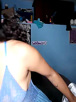 Snapshot of LoveElectra chatting on January 3, 2025, 3:38 am LoveElectra online show from January 3, 2025, 3:38 am