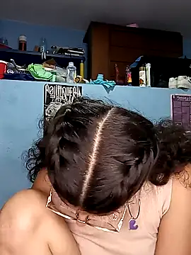 Snapshot of LoveElectra chatting on January 16, 2025, 3:23 am LoveElectra online show from January 16, 2025, 3:23 am