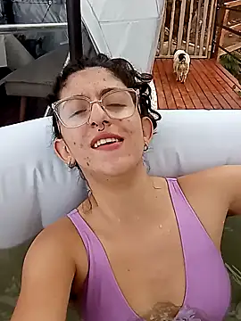 Snapshot of LoveElectra chatting on January 7, 2025, 12:20 pm LoveElectra online show from January 7, 2025, 12:20 pm