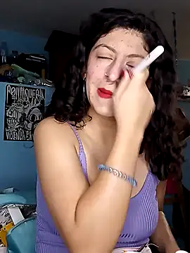 Snapshot of LoveElectra chatting on January 21, 2025, 1:54 pm LoveElectra online show from January 21, 2025, 1:54 pm